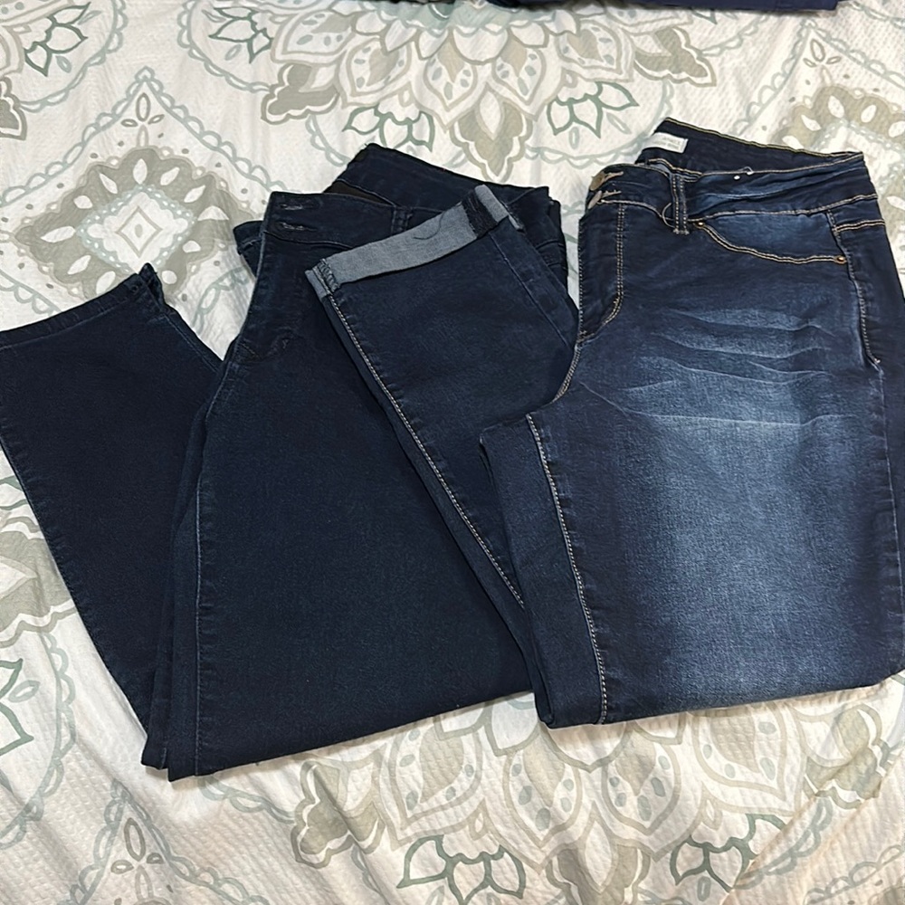 2 pairs of jeans
